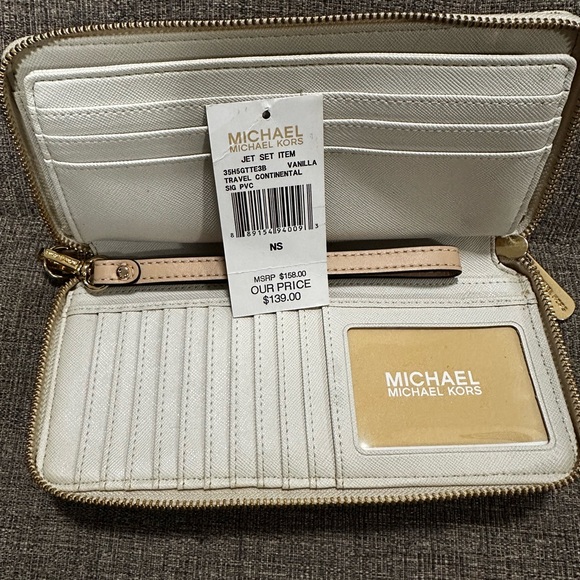 Michael Kors Jet Set Zip Around Continental Wallet - Picture 1 of 6